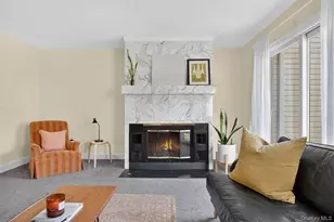 11 Squires Gate, Poughkeepsie, NY 12603 - Photo 7