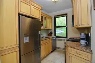 40 Rockledge Rd, Hartsdale, NY 10530 - Photo 5