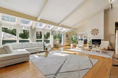 130 Wood Hollow Lane, New Rochelle, NY 10804 - Photo 5