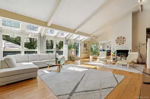 130 Woodhollow Ln, New Rochelle, NY 10804 - Photo 5