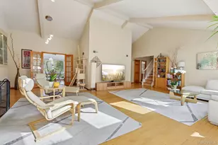 130 Woodhollow Ln, New Rochelle, NY 10804 - Photo 11