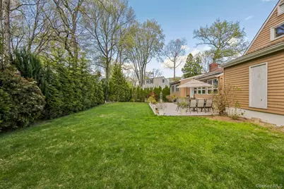 130 Wood Hollow Lane, New Rochelle, NY 10804 - Photo 37