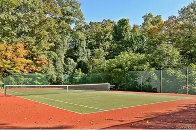130 Wood Hollow Lane, New Rochelle, NY 10804 - Photo 47