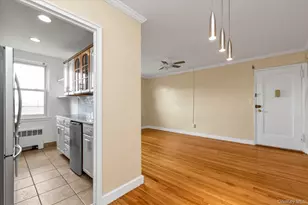 275 Maple Ave, Rockville Centre, NY 11570 - Photo 3