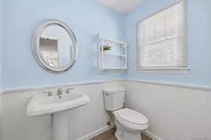 7 Midfield St, Stony Brook, NY 11790 - Photo 11
