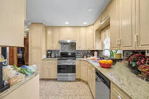 251-43 57th Ave., Little Neck, NY 11362 - Photo 9