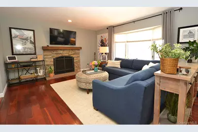 30 Myrtle Lane, Patchogue, NY 11772 - Photo 7