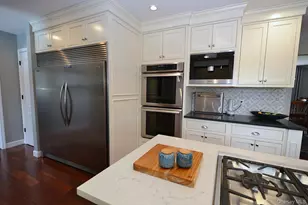 30 Myrtle Ln, Patchogue, NY 11772 - Photo 3