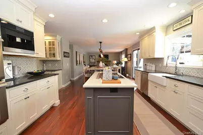 30 Myrtle Lane, Patchogue, NY 11772 - Photo 5