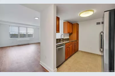 300 E Overlook #534, Port Washington, NY 11050 - Photo 9