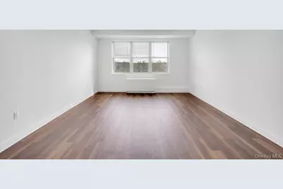 300 E Overlook #534, Port Washington, NY 11050 - Photo 7