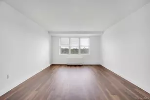 300 E Overlook, Port Washington, NY 11050 - Photo 7