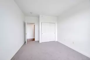 300 E Overlook, Port Washington, NY 11050 - Photo 15