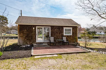 18 Shinnecock Road #4, Hampton Bays, NY 11946 - Photo 1