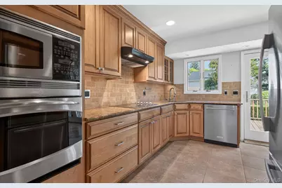 9 Eldridge Place, Glen Cove, NY 11542 - Photo 19