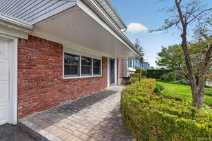 9 Eldridge Pl, Glen Cove, NY 11542 - Photo 3