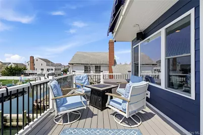 909 S 5th Street, Lindenhurst, NY 11757 - Photo 41