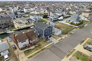 909 S 5th St, Lindenhurst, NY 11757 - Photo 47
