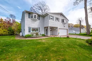 19 Milford Dr, Central Islip, NY 11722 - Photo 5