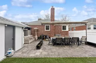 262-57 60th Rd, Little Neck, NY 11362 - Photo 5