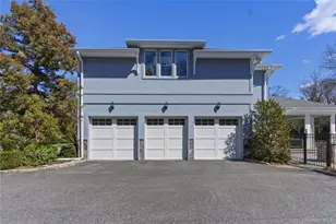 80 Wildwood Dr, Syosset, NY 11791 - Photo 37