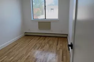 94-28 53 Ave, Elmhurst, NY 11373 - Photo 5