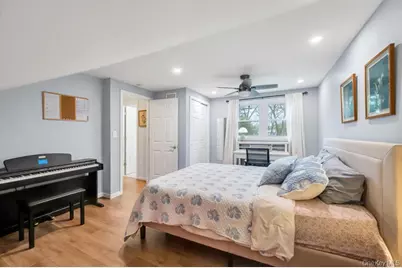 5 Washington Avenue, East Islip, NY 11730 - Photo 17