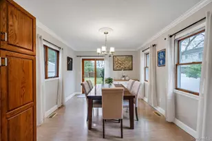 5 Washington Ave, East Islip, NY 11730 - Photo 9