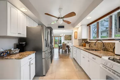 5 Washington Avenue, East Islip, NY 11730 - Photo 7