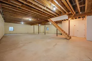 136 Park St, Woodmere, NY 11598 - Photo 33