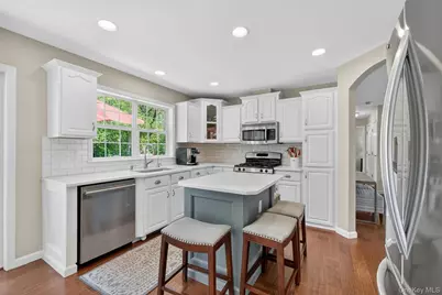 4 Lisa Lane, Hopewell Junction, NY 12533 - Photo 9