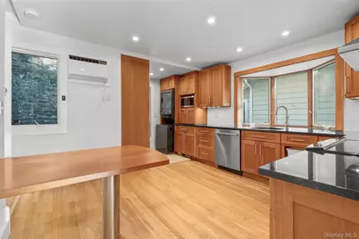 11 Wyndham Road, Scarsdale, NY 10583 - Photo 15