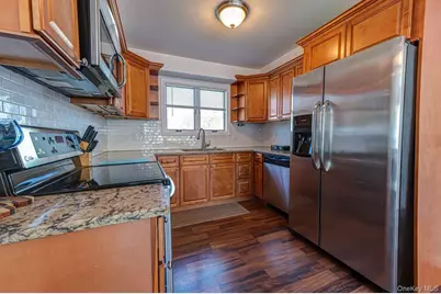 69 Chimney Lane, Levittown, NY 11756 - Photo 5