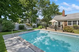 7 Linda Ln, Hampton Bays, NY 11946 - Photo 31