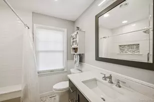 7 Linda Ln, Hampton Bays, NY 11946 - Photo 17