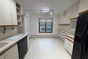 14 Glenn Dr, Woodbury, NY 11797 - Photo 9