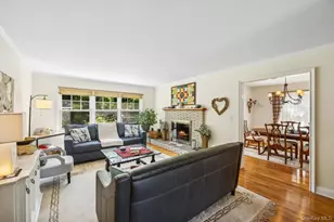 7 Linda Ln, Hampton Bays, NY 11946 - Photo 9