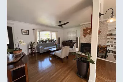 3 Barnfield Place, North Babylon, NY 11703 - Photo 5