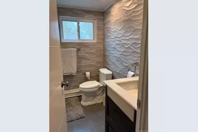 3 Barnfield Place, North Babylon, NY 11703 - Photo 25