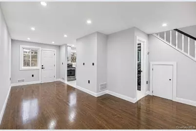 186-01 Henderson Avenue, Hollis, NY 11423 - Photo 3