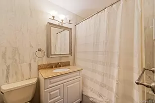 166-25 Powells Cove Blvd, Whitestone, NY 11357 - Photo 25