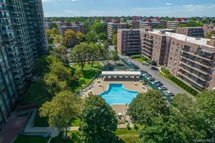 166-25 Powells Cove Blvd, Whitestone, NY 11357 - Photo 3