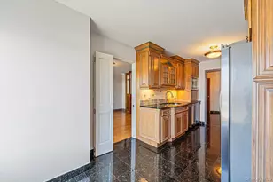 166-25 Powells Cove Blvd, Whitestone, NY 11357 - Photo 39