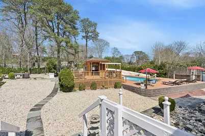 5 Huckleberry Lane E, Hampton Bays, NY 11946 - Photo 23