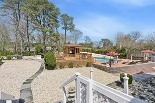 5 Huckleberry Ln E, Hampton Bays, NY 11946 - Photo 23