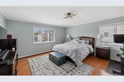 114 Doncaster Road, Malverne, NY 11565 - Photo 11