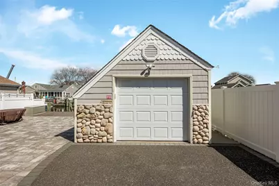 25 Cape Road, Amityville, NY 11701 - Photo 19