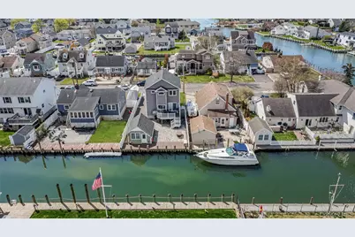 25 Cape Road, Amityville, NY 11701 - Photo 29