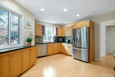 32 Boulder Lane, Goldens Bridge, NY 10526 - Photo 5