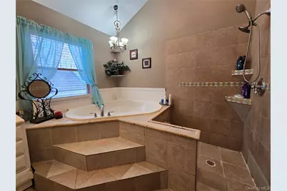 522 Rowlinson Drive, Shirley, NY 11967 - Photo 31